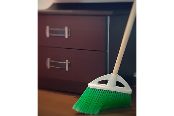 Medium standard broom